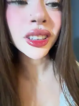 Bunnyylovee online show from 04/16/26, 12:22