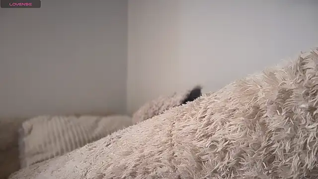 Bunnyylovee online show from 04/18/26, 02:10