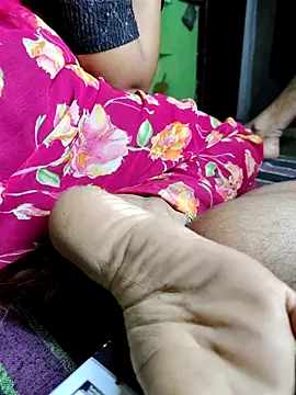 Snapshot of Hot_lali_555 chatting on 10/14/25, 03:46 Hot lali 555 online show from 10/14/25, 03:46