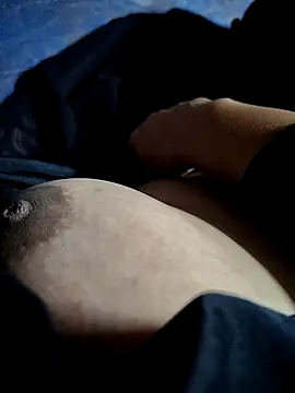 Snapshot of Hot_lali_555 chatting on 10/30/25, 06:15 Hot lali 555 online show from 10/30/25, 06:15