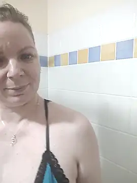 aussiepeaches online show from 09/23/25, 01:58