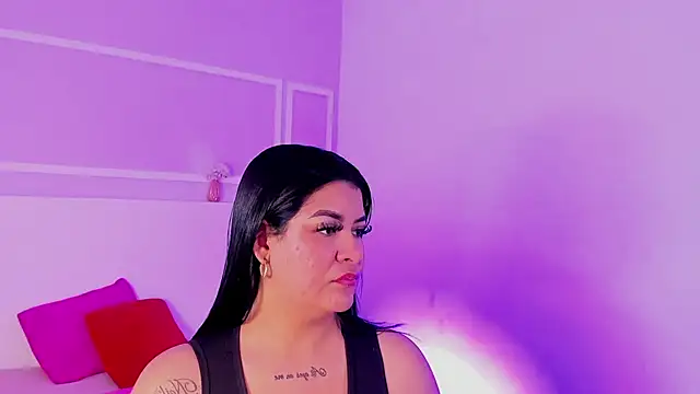 TianaGlow26 online show from 02/11/26, 06:35