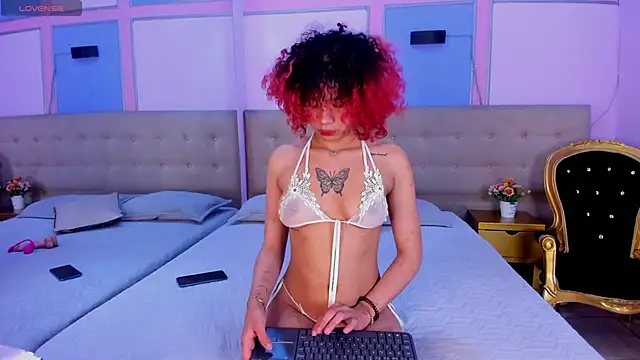 caroliine fox   online show from 01/09/26, 01:14