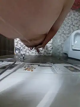 winter0cold  online show from 10/07/25, 11:29