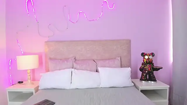 EmaRae1499 online show from 11/13/25, 12:37