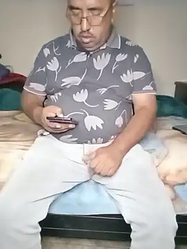 HomHot47 online show from 10/31/25, 04:02