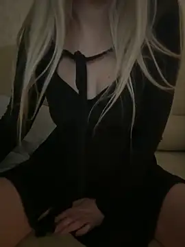 Nikihot   online show from 12/19/25, 11:23