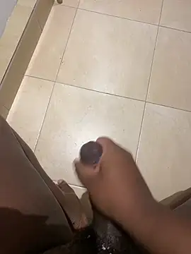 Snapshot of Coquin_R97 chatting on 11/14/25, 12:48 Coquin R97 online show from 11/14/25, 12:48