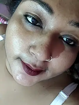 Snapshot of hotbhabhi011 chatting on 09/16/25, 03:51 hotbhabhi011 online show from 09/16/25, 03:51