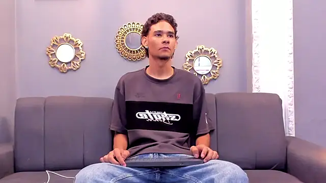 kenix 777 online show from 10/01/25, 03:34