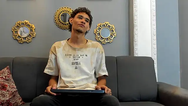 kenix 777 online show from 10/08/25, 03:37