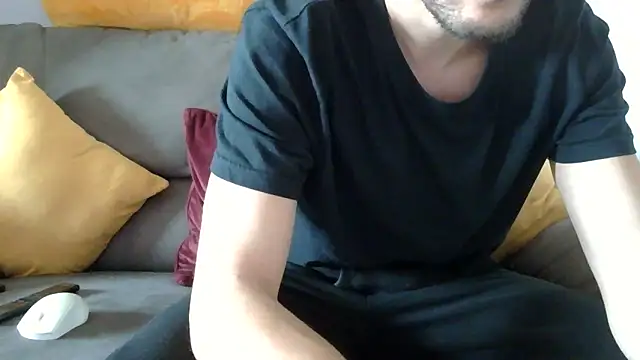 Amicisegreti online show from 12/18/25, 11:49