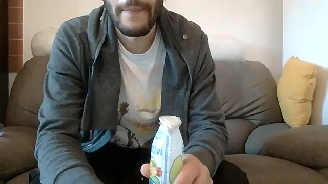 Amicisegreti online show from 04/04/26, 05:27