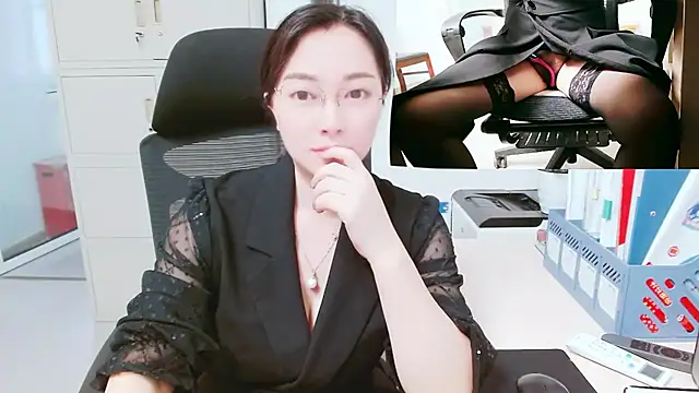 OL-Lily online show from 10/14/25, 01:28