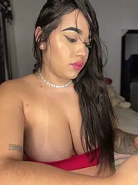 Snapshot of SofiaWildee chatting on 05/16/26, 04:53 SofiaWildee online show from 05/16/26, 04:53