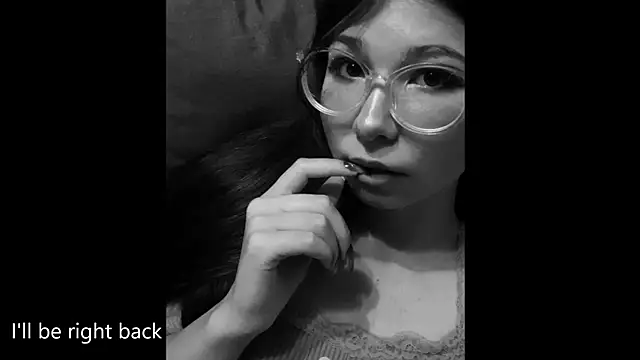 Snapshot of MiaamaLoveLyslt chatting on 09/19/25, 04:51 MiaamaLoveLyslt online show from 09/19/25, 04:51