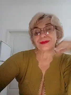 52MiaLove02 online show from 11/28/25, 05:54