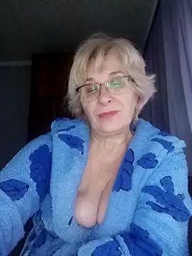 Snapshot of 52MiaLove02 chatting on 02/19/26, 06:15 52MiaLove02 online show from 02/19/26, 06:15