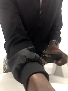 DarkSkiined online show from 10/28/25, 10:41