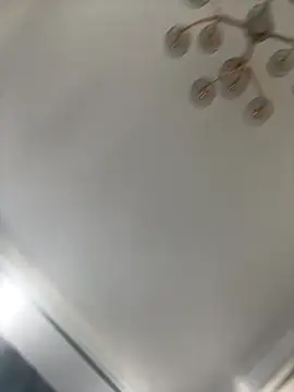 Snapshot of cloud8k chatting on 10/25/25, 09:17 cloud8k online show from 10/25/25, 09:17