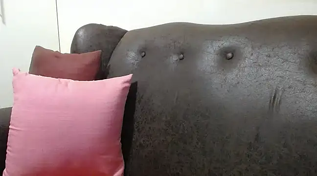 bustylaura4u online show from 02/17/25, 06:15