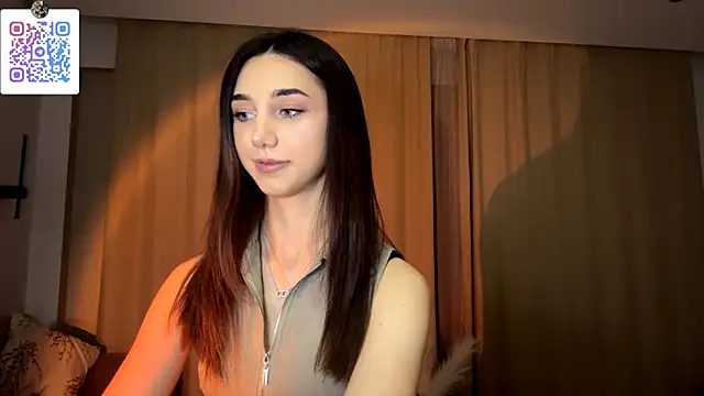 Snapshot of LinaMour chatting on 01/09/26, 10:22 LinaMour online show from 01/09/26, 10:22