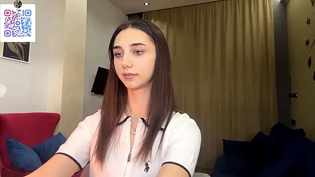 Snapshot of LinaMour chatting on 01/11/26, 10:15 LinaMour online show from 01/11/26, 10:15