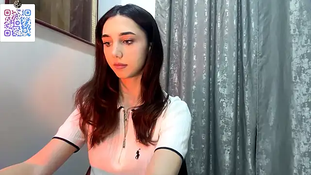 Snapshot of LinaMour chatting on 01/14/26, 10:25 LinaMour online show from 01/14/26, 10:25