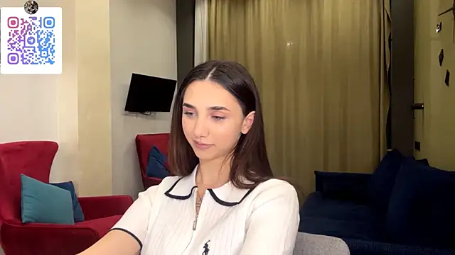 Snapshot of LinaMour chatting on 02/03/26, 02:53 LinaMour online show from 02/03/26, 02:53