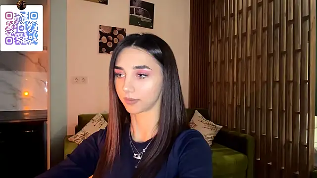 Snapshot of LinaMour chatting on 02/12/26, 10:49 LinaMour online show from 02/12/26, 10:49