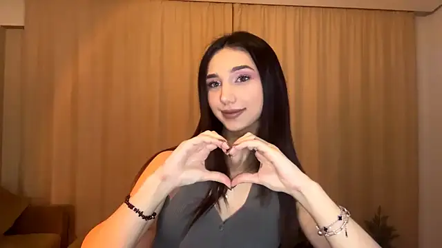 Snapshot of LinaMour chatting on 02/16/26, 10:28 LinaMour online show from 02/16/26, 10:28