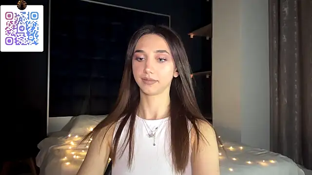 Snapshot of LinaMour chatting on 03/02/26, 10:27 LinaMour online show from 03/02/26, 10:27