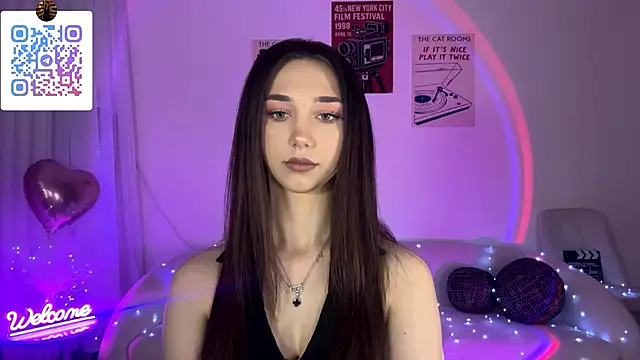 LinaMour online show from 05/20/26, 10:05