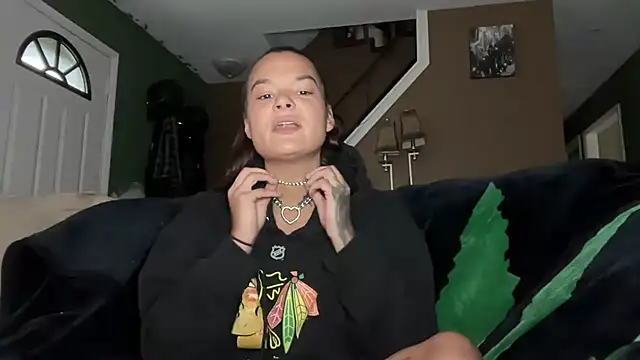 Snapshot of Trippie_hippies1313 chatting on 10/08/25, 01:31 Trippie hippies1313 online show from 10/08/25, 01:31