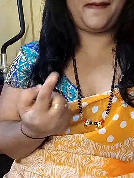 Snapshot of Angel0731 chatting on 02/16/26, 05:42 Angel0731 online show from 02/16/26, 05:42