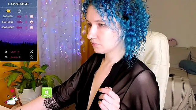 Snapshot of Kitty_Kisss chatting on 09/19/25, 12:56 Kitty Kisss online show from 09/19/25, 12:56