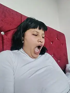 Eva Clark01 online show from 12/14/25, 11:15