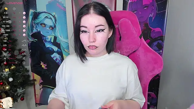 MargarettRose online show from 12/18/25, 02:06