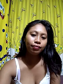 Snapshot of UrSweetAsianLady_02 chatting on 10/13/25, 08:31 UrSweetAsianLady 02 online show from 10/13/25, 08:31
