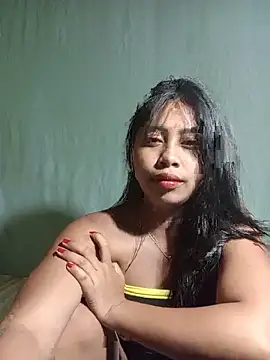 Snapshot of UrSweetAsianLady_02 chatting on 06/18/26, 12:20 UrSweetAsianLady 02 online show from 06/18/26, 12:20
