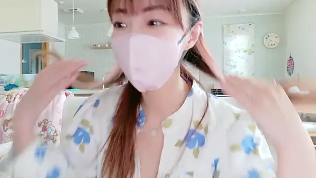 SUZU 1201 online show from 04/14/26, 12:38