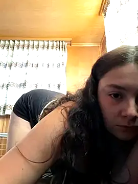 YoungLiisaxx online show from 11/06/25, 02:51