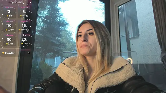 Ella Vee online show from 11/16/25, 06:08