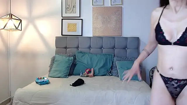  naomi s online show from 03/31/26, 01:22