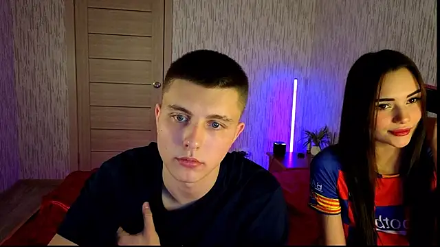 Snapshot of Denisx444 chatting on 10/24/25, 09:49 Denisx444 online show from 10/24/25, 09:49