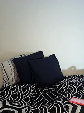 Nicoleefaith  online show from 10/08/25, 07:00