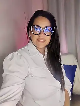 Nicoleefaith  online show from 04/15/26, 06:59