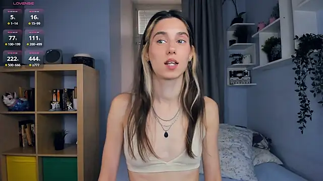 AntonettaTarring online show from 10/03/25, 08:22