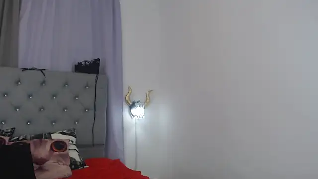 KarolLewys online show from 12/17/25, 02:12