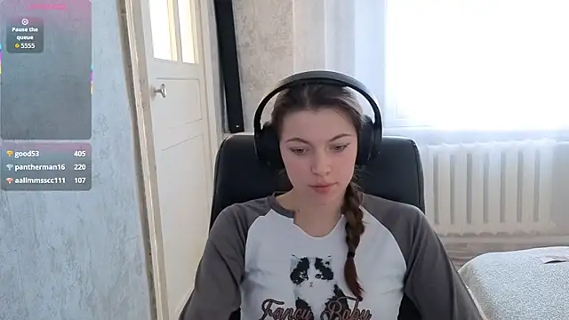 CutieAnny online show from 12/17/25, 04:51